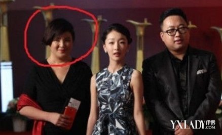 周冬雨父母照片图周冬雨身世坎坷：父亲车祸去世母亲改嫁