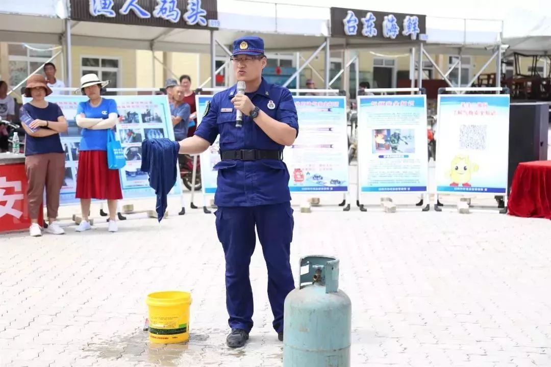 气瓶着火了关气瓶回火视频,气瓶起火如何灭