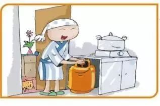 气瓶着火了关气瓶回火视频,气瓶起火如何灭