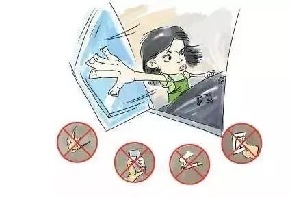 气瓶着火了关气瓶回火视频,气瓶起火如何灭