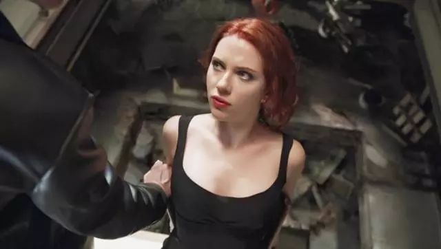 对复联依依不舍的男人们，90%是舍不得寡姐的“好莱坞第一美胸”