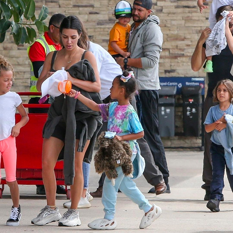 yeezy洞洞鞋纯原,yeezy洞洞鞋出了几款