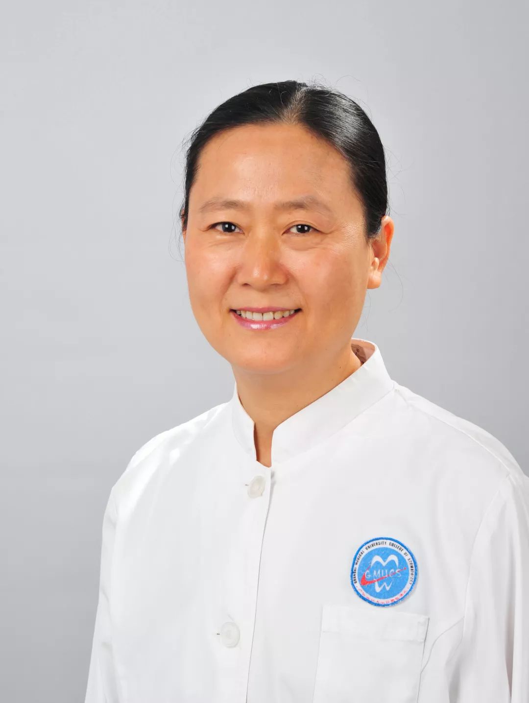 一袭白衣救死扶伤文章,一袭白衣救死扶伤