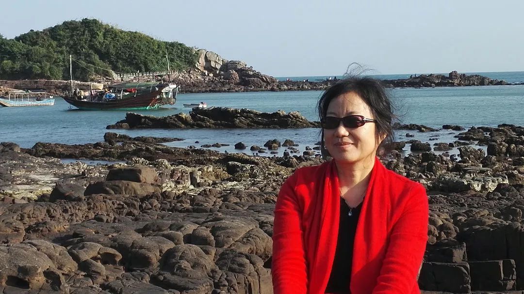 一袭白衣救死扶伤文章,一袭白衣救死扶伤