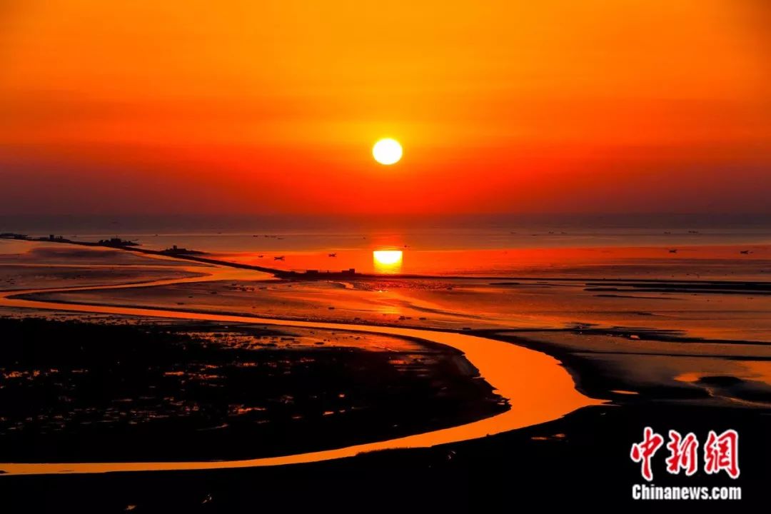 济南和青岛哪个能代表山东,济南和青岛谁的级别高