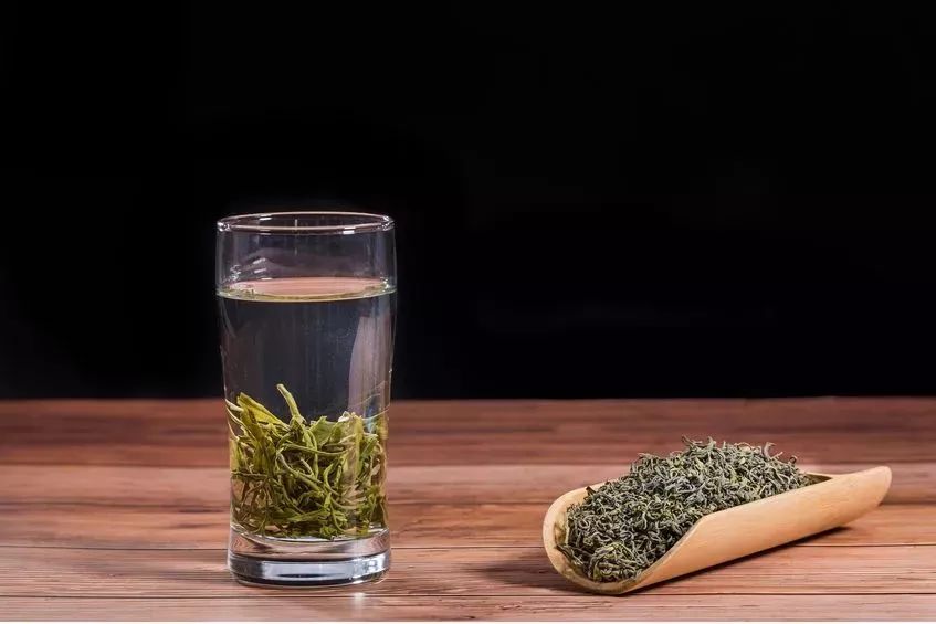 科普|最新研究：一周4杯茶，或降低死亡风险！效果最好的茶竟然是…