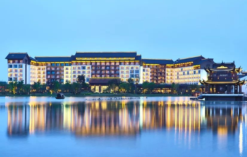 无锡融创皇冠假日酒店多少钱,入住无锡融创皇冠假日酒店