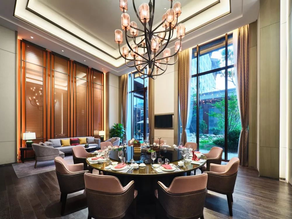 无锡融创皇冠假日酒店多少钱,入住无锡融创皇冠假日酒店