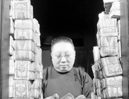 在民国一块大洋相当于100块,民国一块现大洋能买多少东西