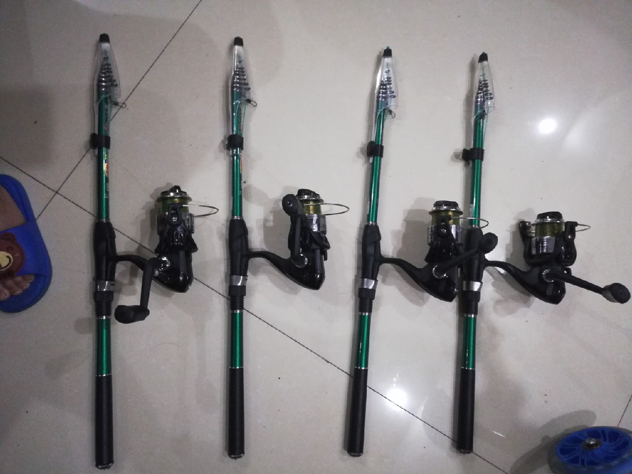 雨中奋战足球,雨中奋战