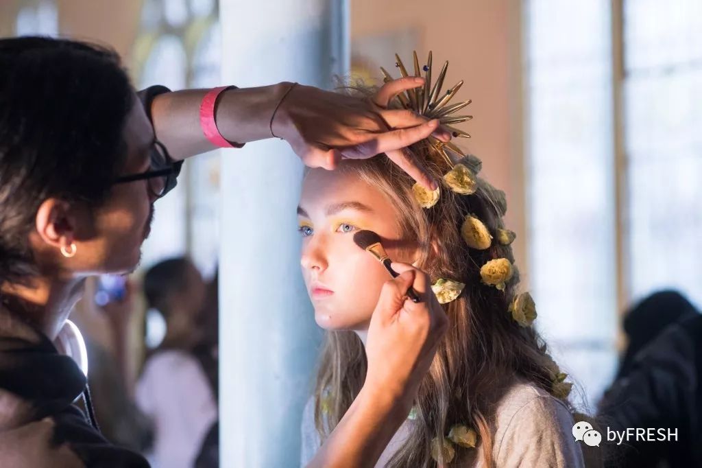 不想上班不想工作只想呆在家里,不想上班不想上学只想混吃等死