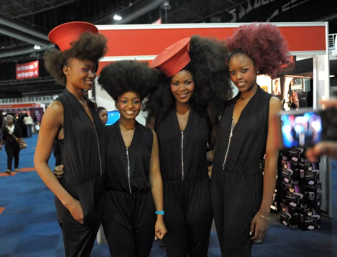 非洲俏姑娘都在说：感谢中国