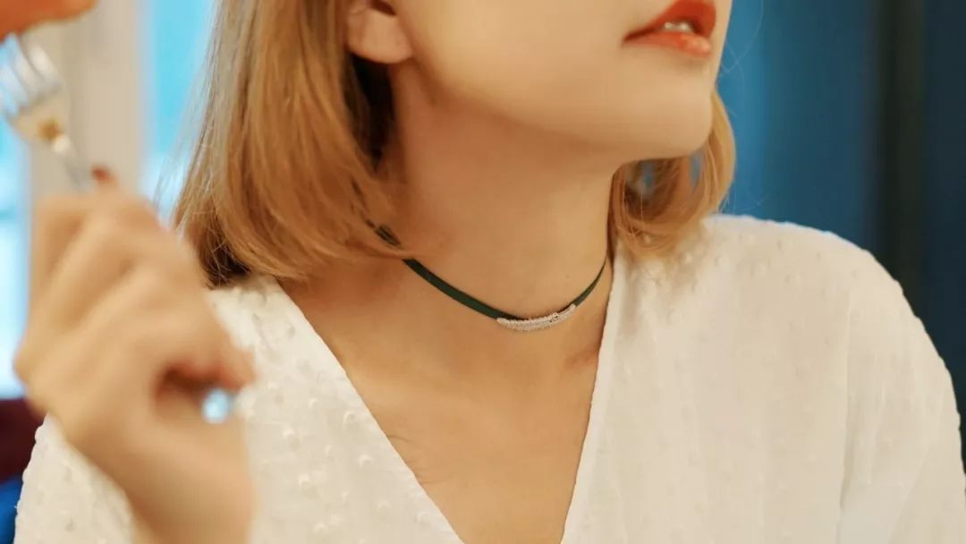 除了帽子还有什么遮挡发际线,除了帽子什么都不戴