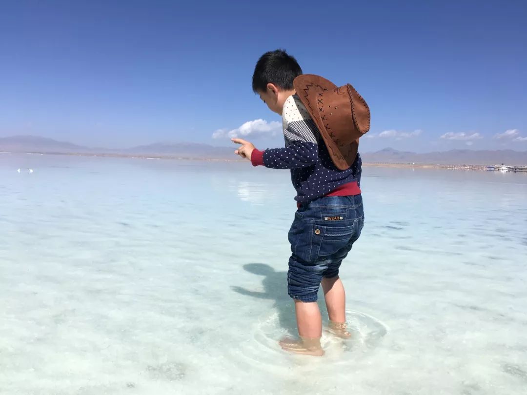 初二休学一年环游世界,夫妻休学带孩子环游世界