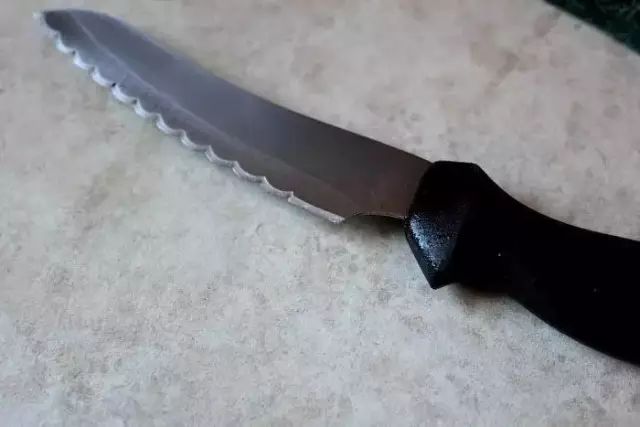 砧板抹油不会发霉,砧板不发霉的小技巧