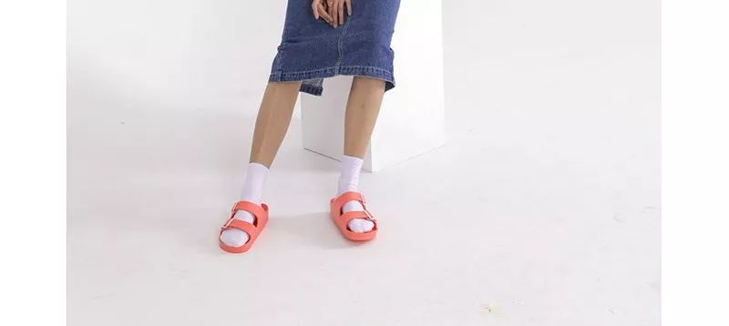 夏天跟裙子搭的凉拖,夏季凉拖配裙子百搭