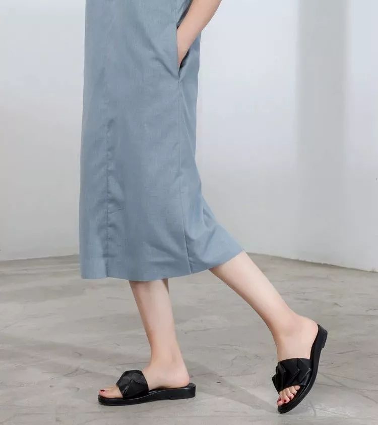 夏天跟裙子搭的凉拖,夏季凉拖配裙子百搭