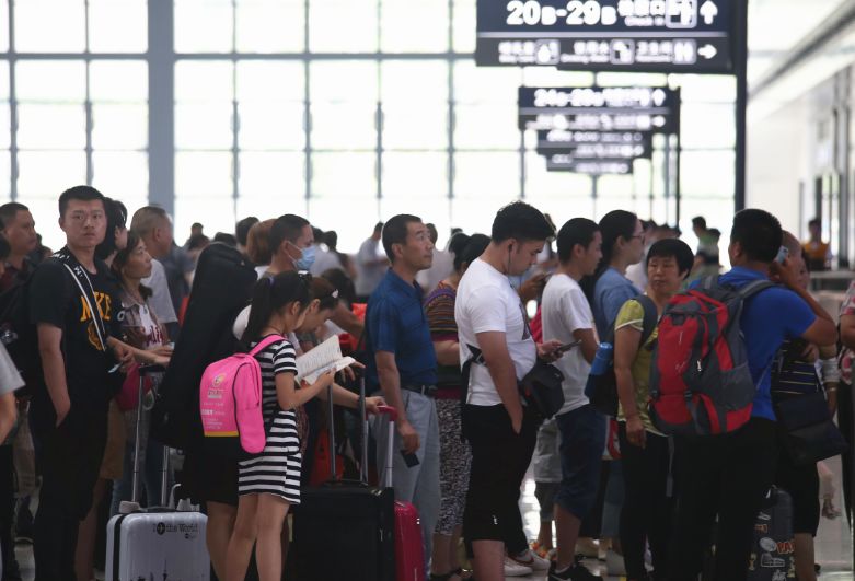 重庆西站进站刷脸,重庆西站可以刷身份证上车了吗