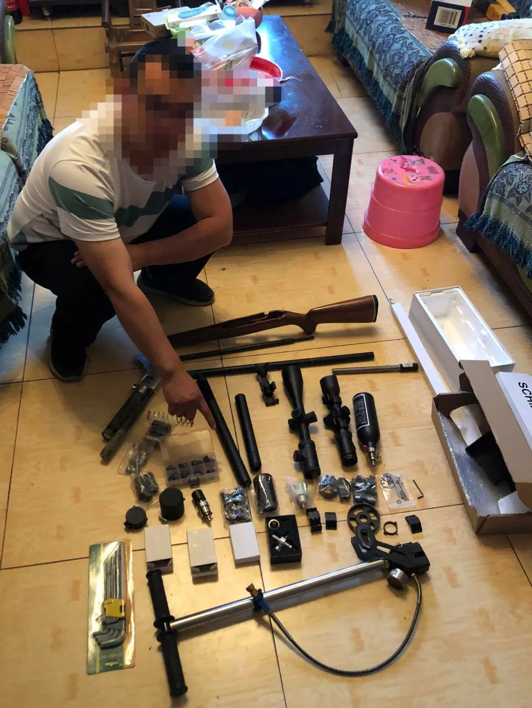 “有母鸡！还要鸡蛋不？”这竟是非法买卖时的交流术语