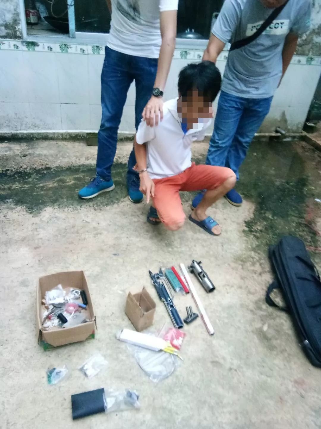 “有母鸡！还要鸡蛋不？”这竟是非法买卖时的交流术语