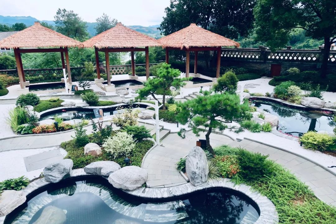 又挖到个21℃的清凉山城，还藏着人均¥300+就能入住的浙南“小星野”，仅限200套