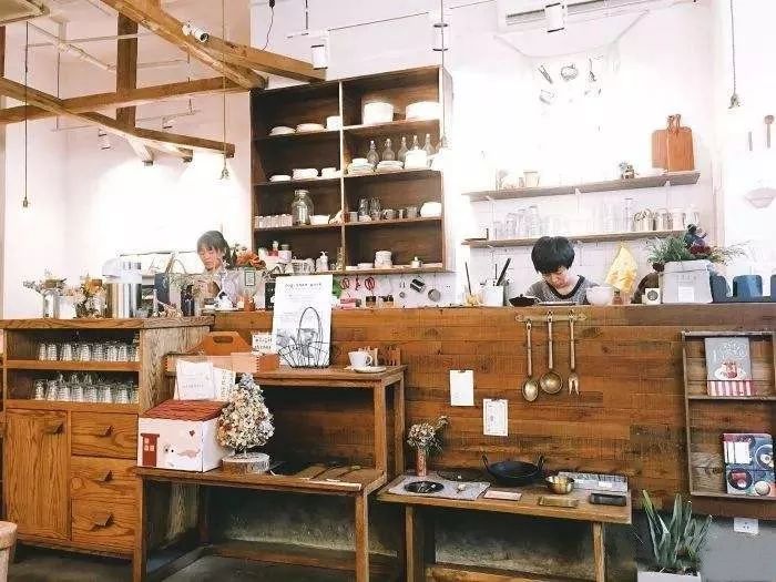 喜茶和星巴克哪个更值得入手,喜茶降价星巴克为什么不降价