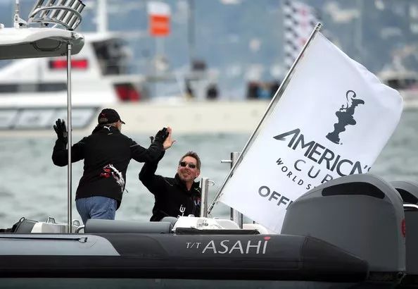 数据库的名人事迹,老骥伏枥新秀辈出互映生辉