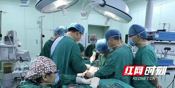 警惕腹胀也许不是消化不良,腹胀消化不良和肝有关系吗