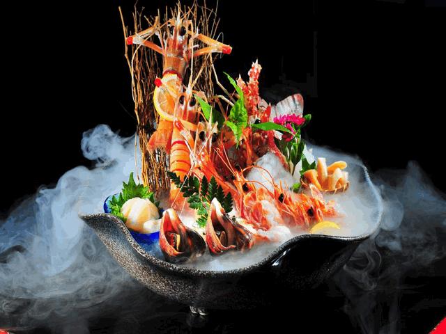 剧透：大众点评大手笔承包小蛮腰，这波操作太炸裂了吧