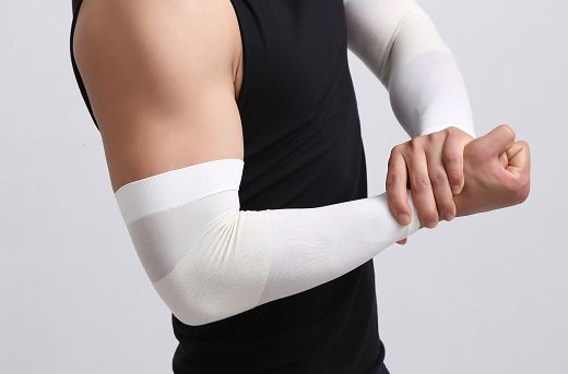 吹空调胳膊关节疼痛怎么解决,空调吹的浑身关节疼痛是怎么回事