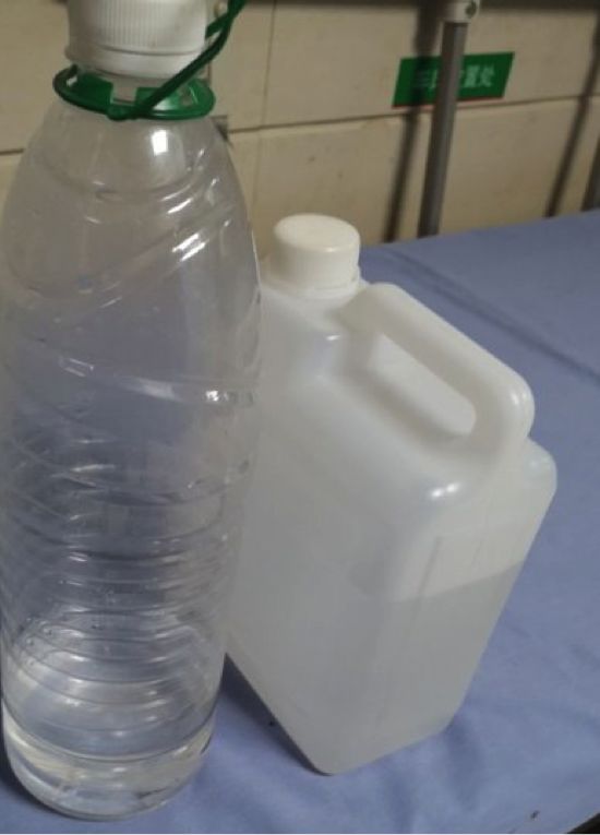 医生,我喝假酒中毒了!医生:接着喝!喝50度的!