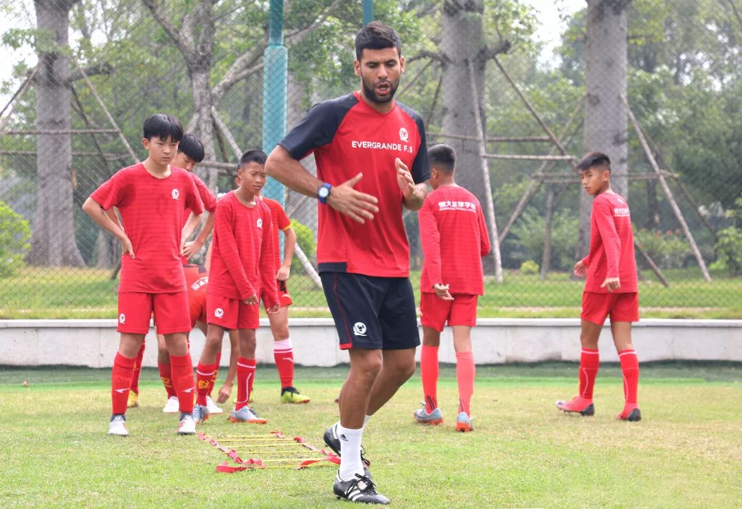 足球文化闪耀校园,足球文化背后的奇迹