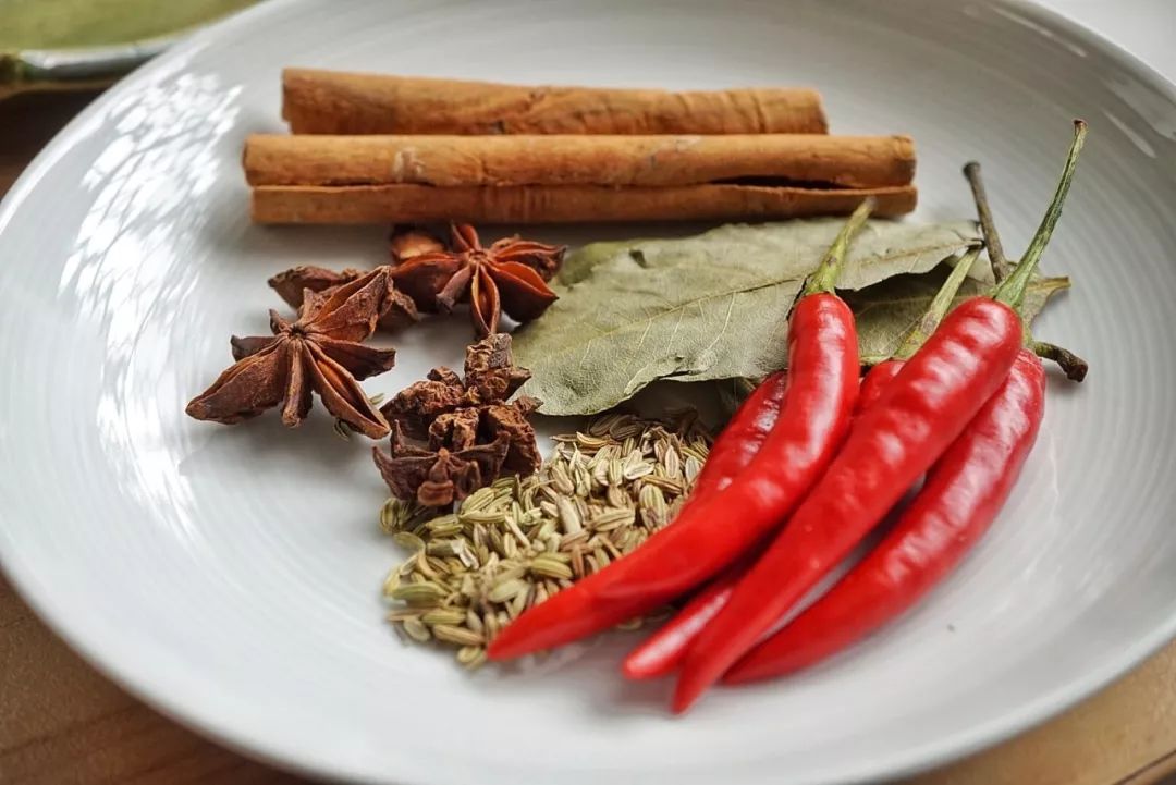 别瞎研究了，几位资深零食粉整理出来的双11囤货清单