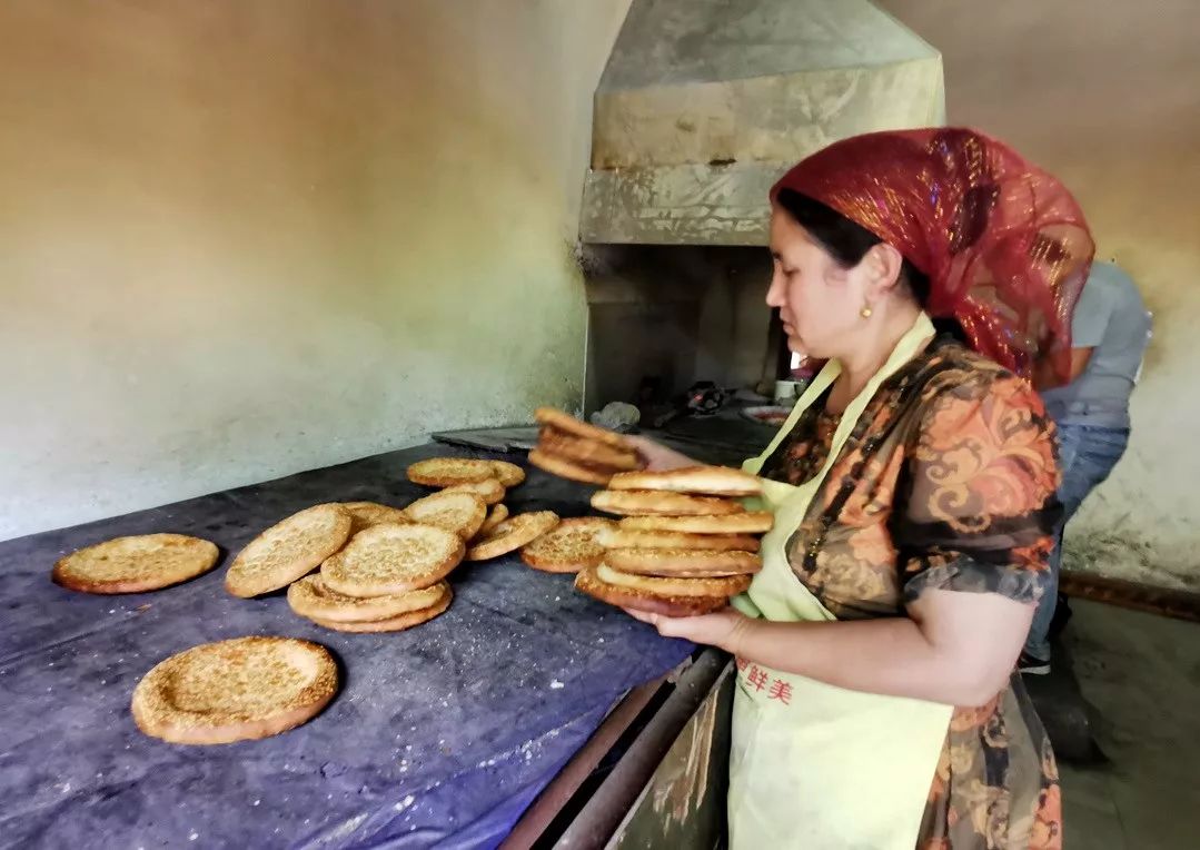 新疆英吉沙小刀村旅游,喀什自驾英吉沙