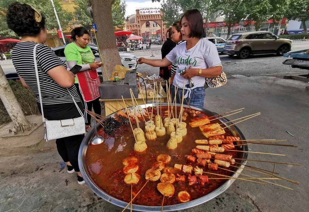 新疆英吉沙小刀村旅游,喀什自驾英吉沙