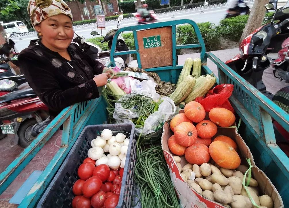 新疆英吉沙小刀村旅游,喀什自驾英吉沙
