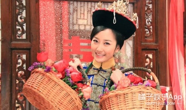 旧版还珠格格中令妃娘娘是谁,新还珠令妃娘娘是谁演的