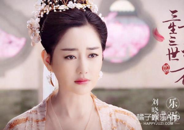 旧版还珠格格中令妃娘娘是谁,新还珠令妃娘娘是谁演的