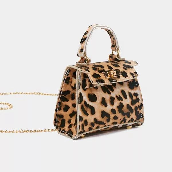 豹纹怎么穿不俗气,豹纹怎么穿出高级感