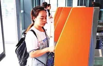重庆西站进站刷脸,重庆西站可以刷身份证上车了吗