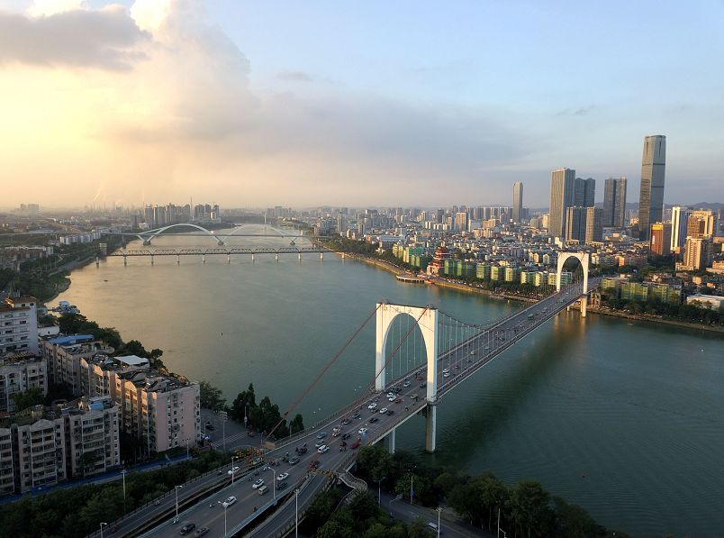 柳州平均薪酬4531元，能在哪个片区买房？网友：扎心