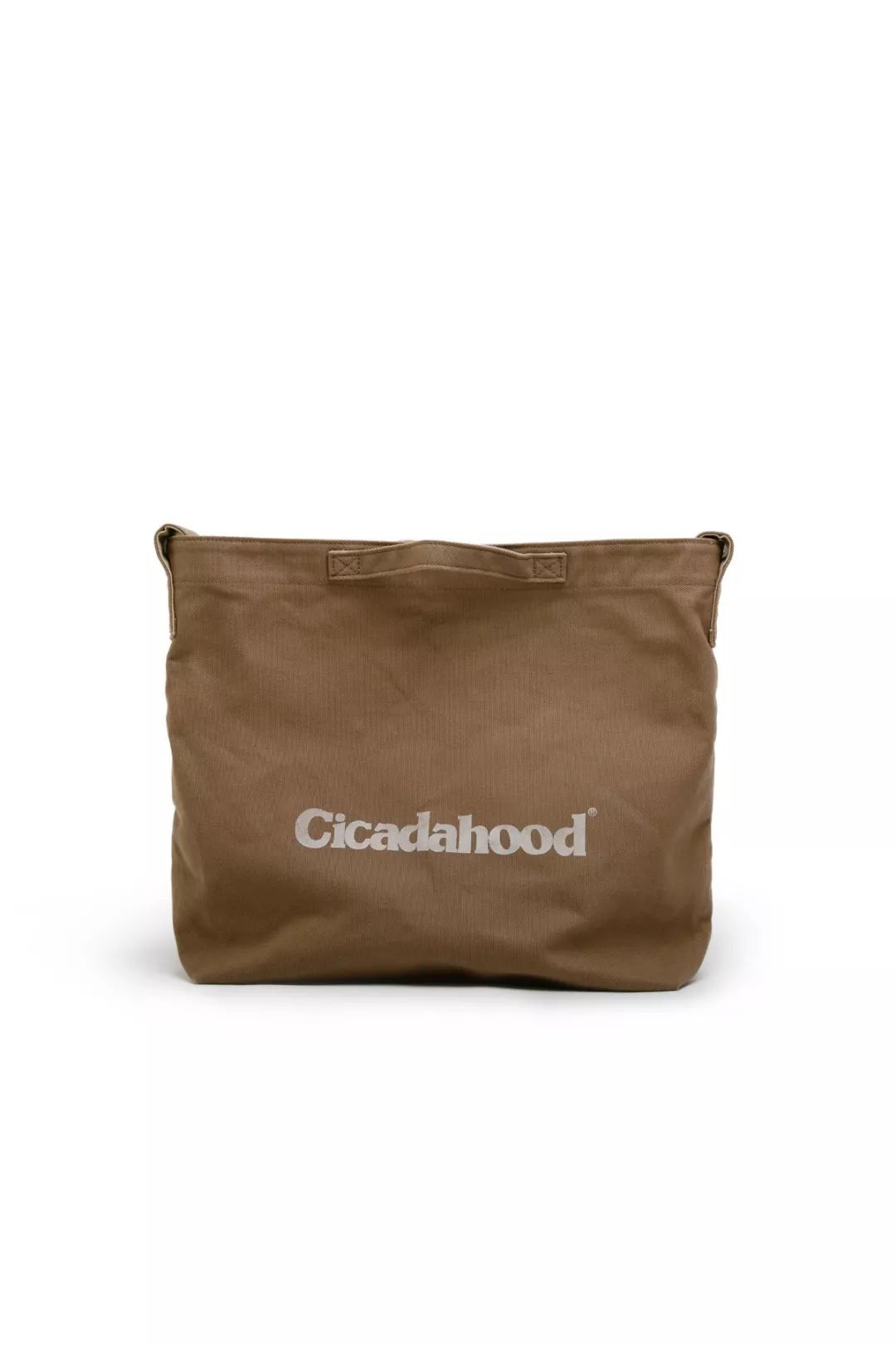 透支信用卡的女孩子,透支买奢侈品的女人