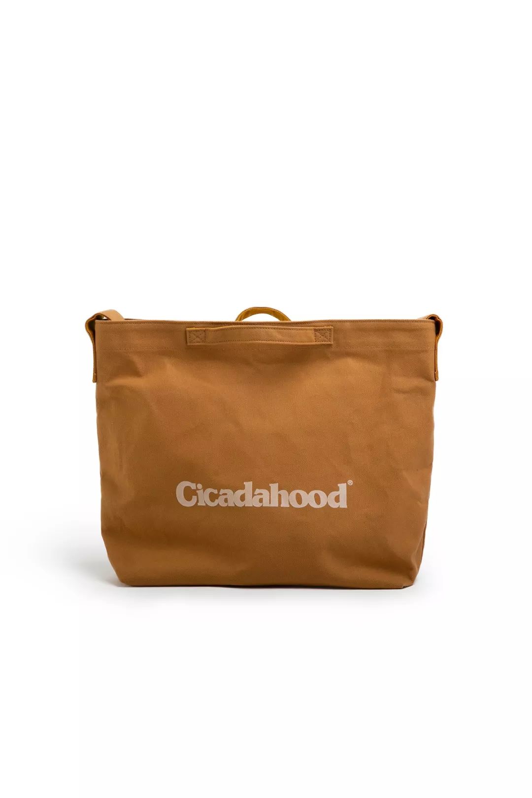 透支信用卡的女孩子,透支买奢侈品的女人