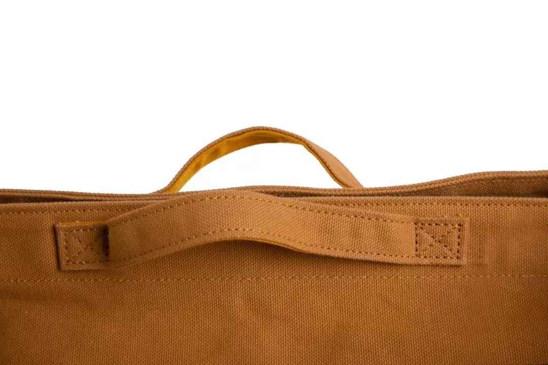 透支信用卡的女孩子,透支买奢侈品的女人