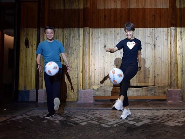 马云怎么评价中国女足,马云鼓励中国女足视频