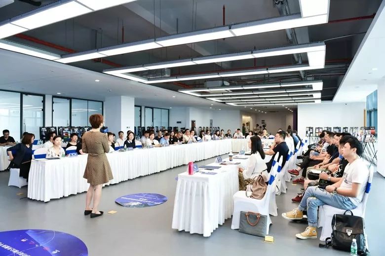 纺织面料的流行趋势,2020秋冬面料趋势总结