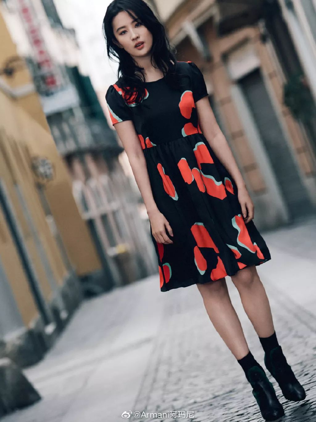 花木兰最新预告片刘亦菲,刘亦菲的花木兰造型又a又飒