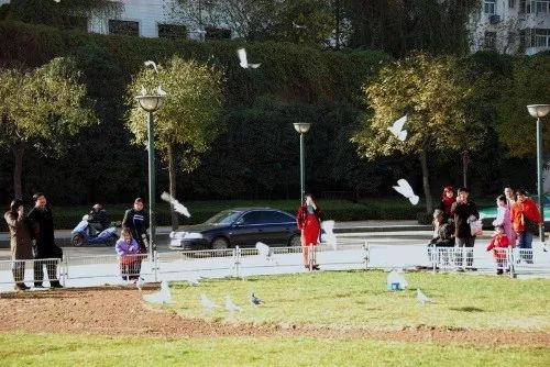 西安钟楼商圈事件真相,西安钟楼商圈历史