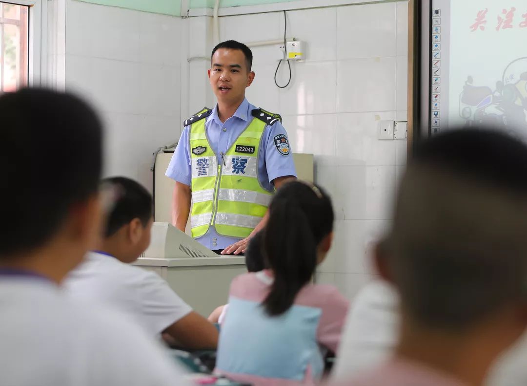 交通安全公益联盟图片,交通安全公益联盟组织