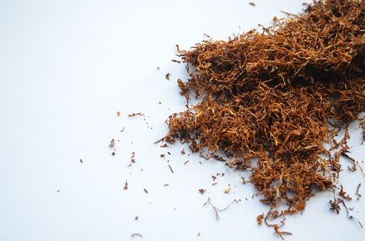 贩卖香烟非法经营罪被判无罪,非法倒卖香烟怎么判刑